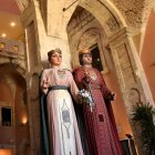 Imatge arxiu gegants Joan i Rosalia al Pati del Castell.