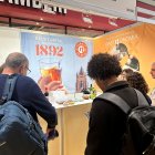 Fotografia de l’estand de Reus Promoció, amb el vermut com a principal reclam.