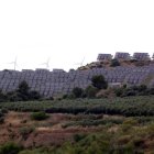 La regulació prohibeix construir a certs espais i obliga a soterrar les línies d’evacuació, entre d’altres.
