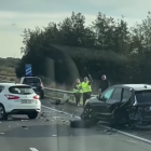 Imatge de l'accident amb tres vehicles implicats a l'A-7 a Vila-seca.