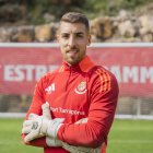 El porter del Nàstic, Dani Rebollo, sobre la gespa del camp Annex de les instal·lacions del Nàstic.