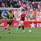 Óscar Sanz durant el duel contra el Barakaldo.