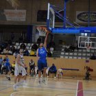 El jugador del CB Salou, Adrià Aragonès, durant un partit d’aquesta temporada.