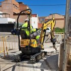 Obres d'Aigües de Reus per aconseguir el reg per als horts urbans del carrer d'Astorga.
