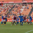 Una jugada a pilota aturada del partit de la primera volta entre el Nàstic i el Sestao River.
