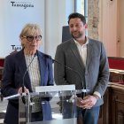 La directora general de Transició Hídrica de la Generalitat de Catalunya, Concha Zorrilla i l'alcalde de Tarragona, Rubén Viñuales, en roda de premsa.