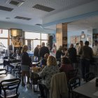 Imatge d'un bar de Reus durant la Gran Apagada d'aquest dilluns.