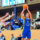 El jugador del Salou Oliver Bieshaar durant el partit d’anada disputat al Pavello Milà de Salou