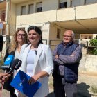 La diputada Elisa Vedrina durant la compareixença a Ulldecona.