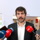 El ministre de Cultura i portaveu de Sumar, Ernest Urtasun, atén els mitjans al Disseny Hub Barcelona