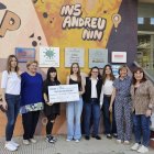 Imatge de l'entrega del premi al millor projecte social de l'Arc de Serveis.