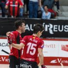 Martí Casas i Marc Julià celebrant un gol.