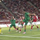 Imatge de Pablo Fernández marcant el gol de la victòria en el partit contra el Múrcia.