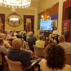 Fotografia de la conferència de la presidenta de la Fundació Joan Miró, Sara Puig, al Círcol.