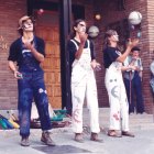 Integrants de la companyia en una de les actuacions dels seus inicis, ara fa 30 anys.