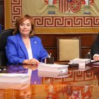 El president del TC, Cándido Conde-Pumpido, i la vicepresidenta i magistrada del tribunal, Inmaculada Montalbán, aquest dilluns al ple celebrat per debatre la ponència sobre l'amnistia