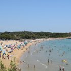 Imatge de la platja de l'Arrabassada de Tarragona el dia de Sant Joan.