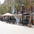 Terrasses de bars i restaurants de la plaça de la Font de Tarragona.