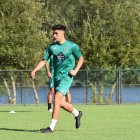 Mangel Prendes durant un entrenament amb l'Arenteiro.