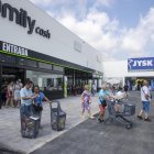 Milers de persones van passar ahir per Family Parc, el nou centre comercial construït a tocar de Campclar.