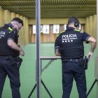 La galeria de tir està situada al soterrani de la comissaria de la Guàrdia Urbana.