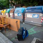 La Plataforma per una Tarragona Neta denuncia la brutícia als carrers i reclama solucions.