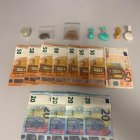 Imagen de la droga y el dinero intervenido.