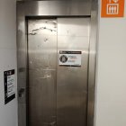 Estat actual de l’ascensor de l’estació vendrellenca.