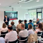 Fotografia de l’acte d’inauguració de la formació impulsada per BS Formaciones Adhesivas a Reus