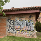 Imatge de la caseta abandonada ubicada al parc de Tarragona 2.