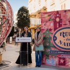 L’alcaldessa, Sandra Guaita, i la regidora de Projecció de Ciutat, Noemí Llauradó, durant la presentació de la campanya de Nadal.