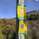 Uns cartells avisen que el parc de Collserola és una zona de vigilància per la pesta porcina africana