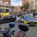 El accidente se ha producido en el cruce entre las calles Prat de la Riba y Ramón y Cajal.