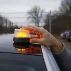 Imagen de archivo de una baliza V16 activada.