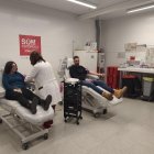 Fotografia de donants de sang a l'Hospital Sant Joan.