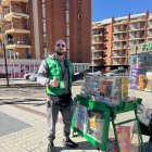 Aitor Fernández, el vendedor de la ONCE que ha repartido este premio millonario desde su punto de venta.