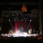 L'espectacle inaugural va tenir lloc a la plaça Mercadal