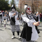 La ressaca no és obstacle per celebrar la rua matinal de Carnaval del Reus