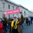 Unes 300 persones han participat a la manifestació convocada el 30 de març