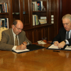 L'aportació s'ha fet efectiva amb la signatura d'un conveni a càrrec del president de la Diputació, Josep Poblet, i el secretari de l'entitat, Antonio García.