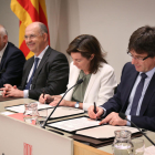 El president i Cristina de Parias signant el conveni Autor:Jordi Bedmar