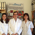 Los investigadores Cíntia Ferreira-Pêgo, Jordi Salas-Salvadó y Nancy Babio, autores del estudio.