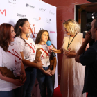 María Ruiz, premi Simpatía XL, contestant a una entrevista després del certamen.