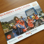 Imatge del calendari 'Bombers amb Causa 2017'.