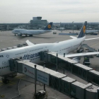 L'aeronau va fer escala a Frankfurt abans de deixar el pacient a Reus.