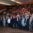 Foto de familia de todos los representantes de las entidades reconocidas por la Diputació de Tarragona por su colaoración con el convenio de la Obra Social 'la Caixa'.