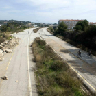 Imatge de l'antic traçat de l'autovia A-7 al seu pas per la Vall de l'Arrabassada.