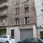 El edificio está situado en la calle Mallorca.