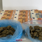 Droga i diners incautats a un dels detinguts a Valls.