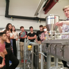 Imatge dels estudiants de la URV en la seva visita al Centre Tecnològic de Messer a Alemanya.